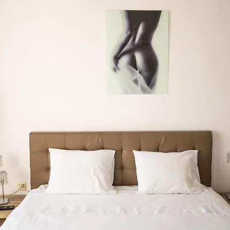 Summerland Sea-view Luxury *