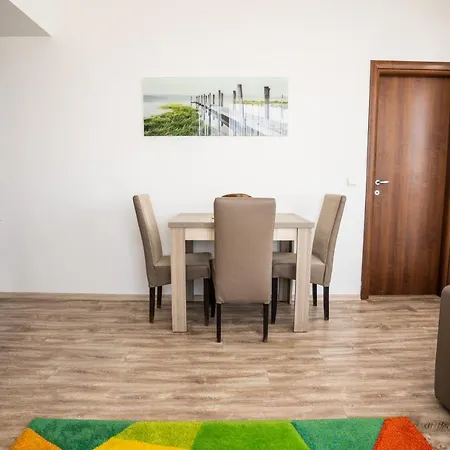 Summerland Sea-view Luxury *