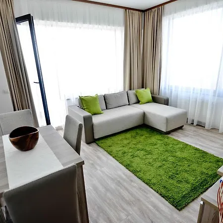 Summerland Sea-view Luxury Daire